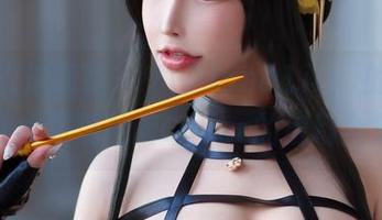 让我们追随花リリ(Plant Lily)的步伐，在线发现越南Coser的魔幻合集！